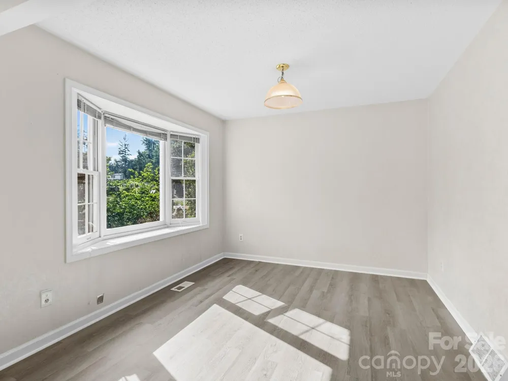 1 Strathmore Drive Arden, NC 28704