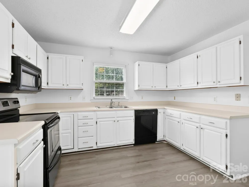 1 Strathmore Drive Arden, NC 28704
