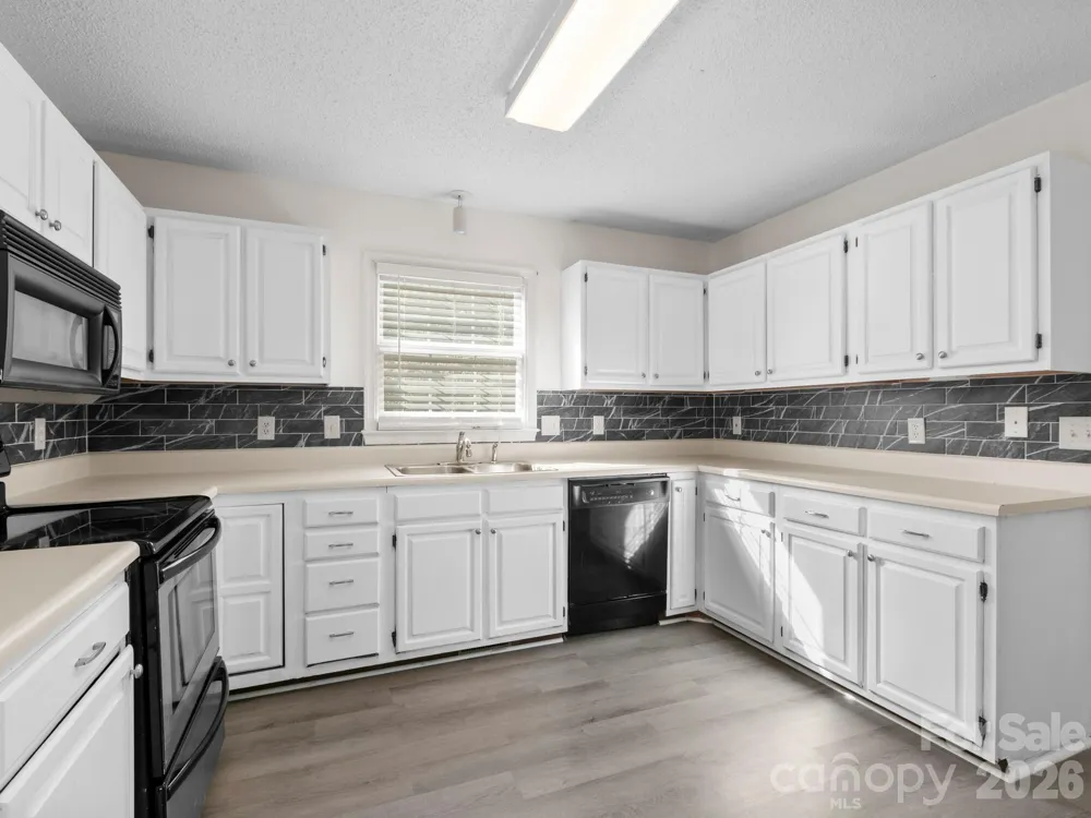 1 Strathmore Drive Arden, NC 28704