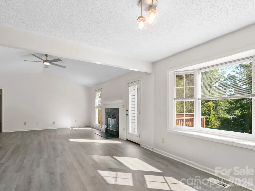 1 Strathmore Drive Arden, NC 28704