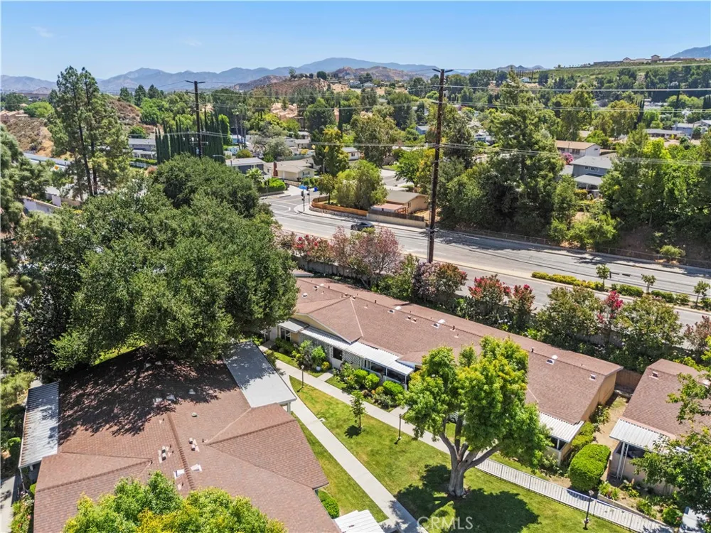 19120 Avenue Of The Oaks #A Newhall, CA 91321