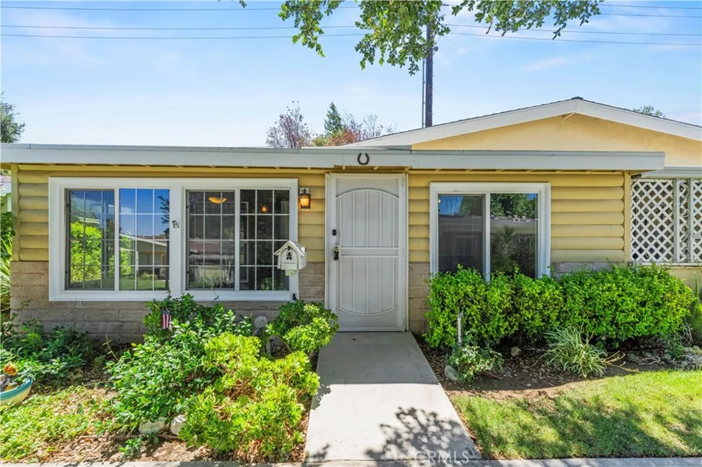 19120 Avenue Of The Oaks #A Newhall, CA 91321