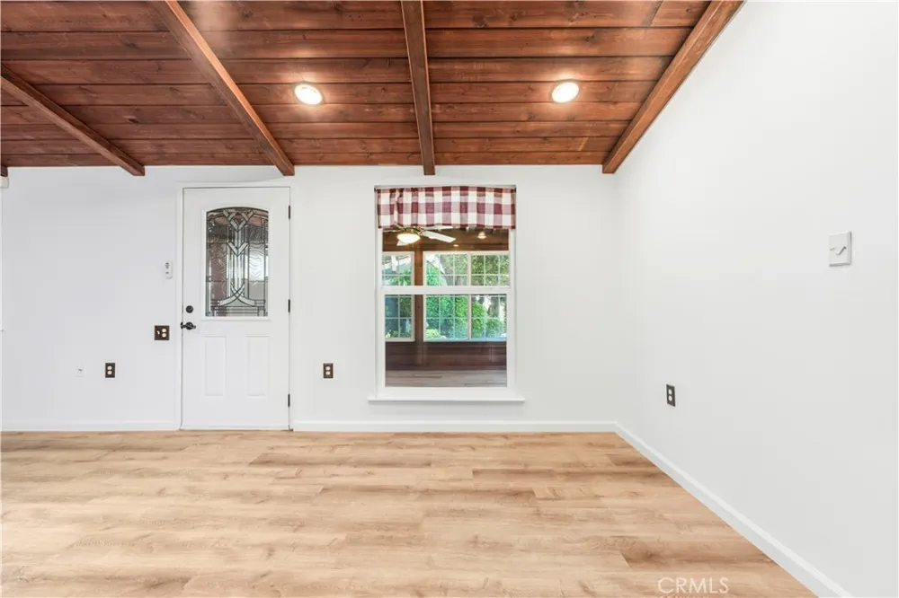 19120 Avenue Of The Oaks #A Newhall, CA 91321