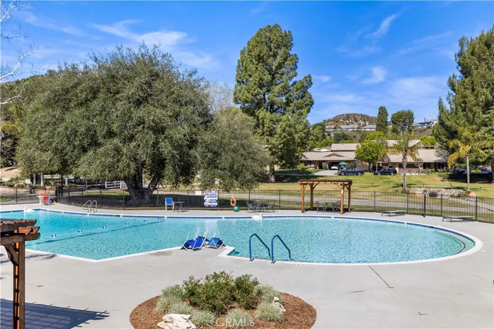 19120 Avenue Of The Oaks #A Newhall, CA 91321