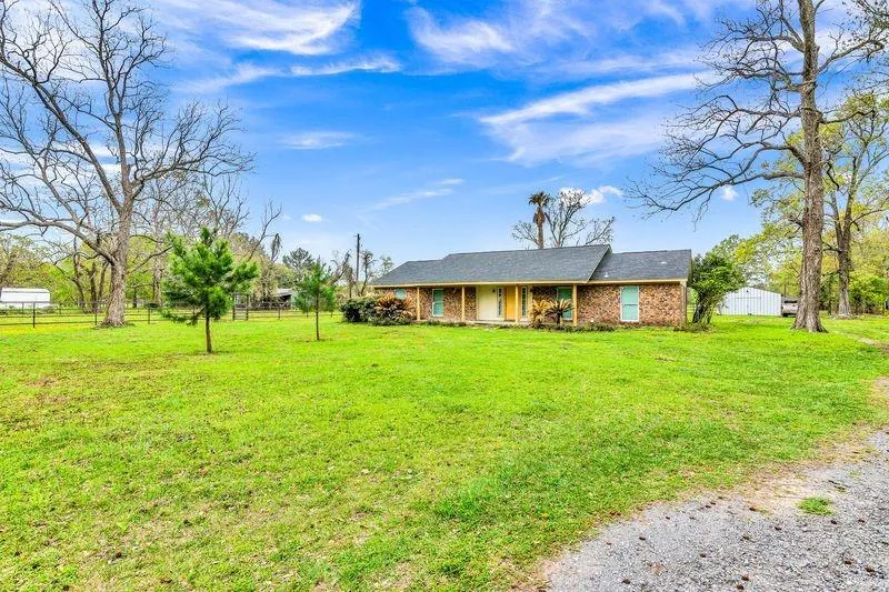 481 County Road 2084 Liberty, TX 77575