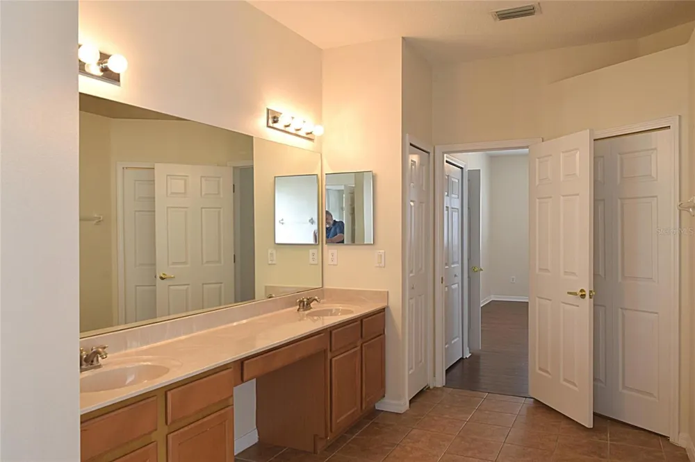 4222 BALINGTON DRIVE Valrico, FL 33596