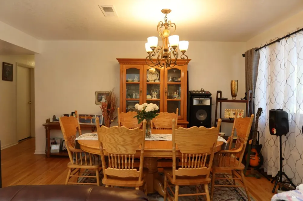 303 Dahlia Street Fairfield, CA 94533