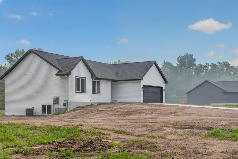 11488 56th Avenue Allendale, MI 49401