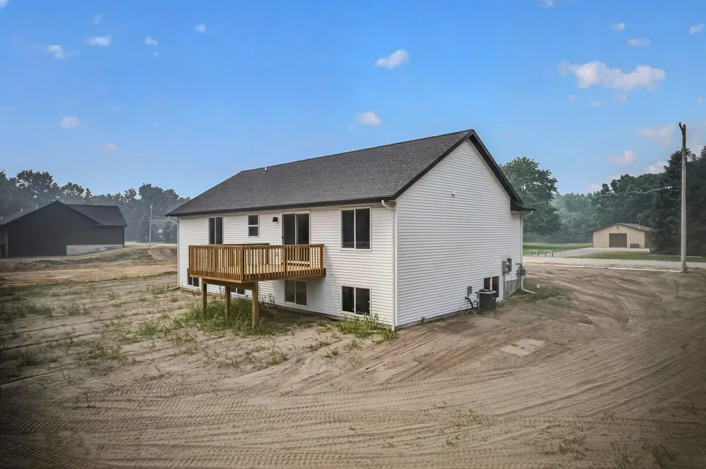 11488 56th Avenue Allendale, MI 49401