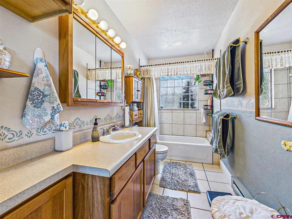 21582 Uintah Road Cedaredge, CO 81413