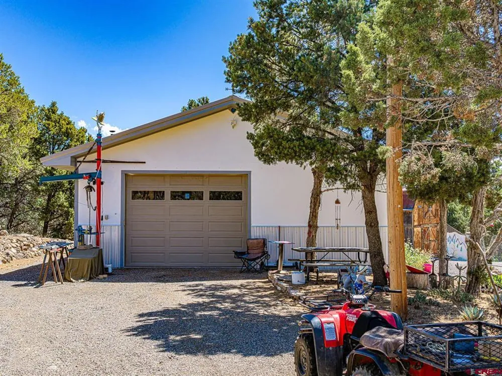 21582 Uintah Road Cedaredge, CO 81413