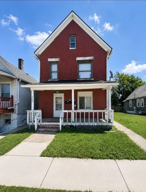 5009 Magoun Avenue #D