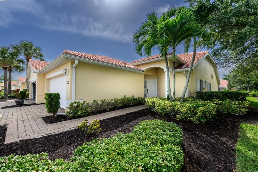 327 MONACO DRIVE #12 Punta Gorda, FL 33950
