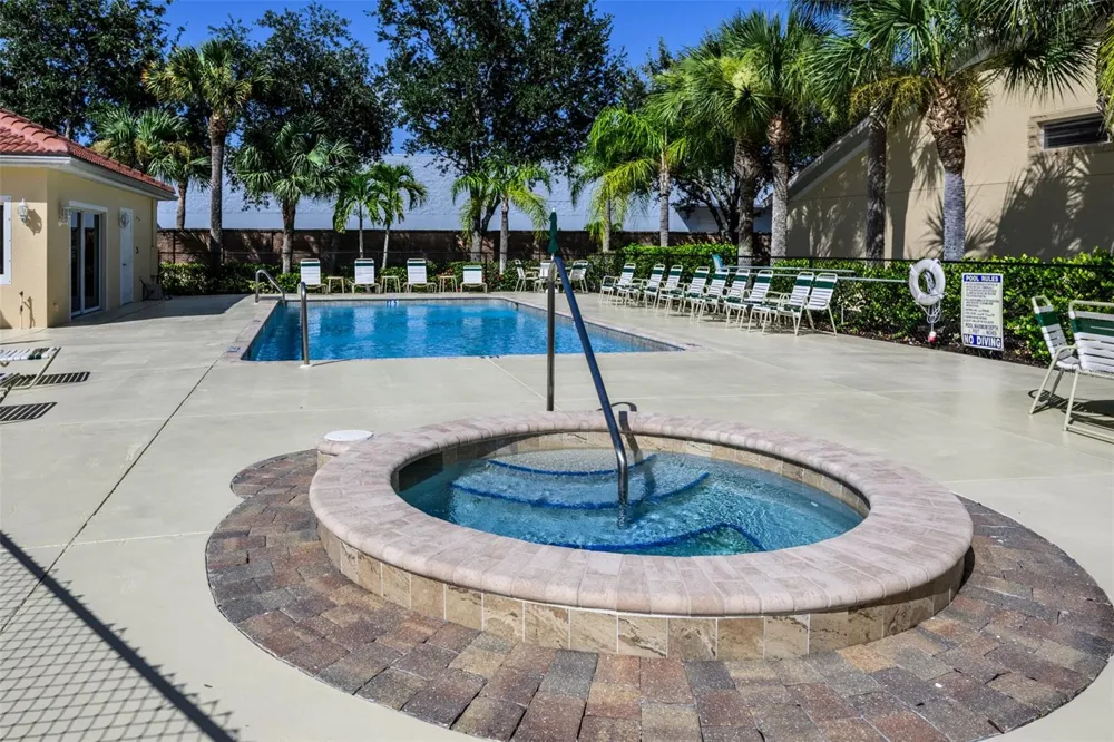 327 MONACO DRIVE #12 Punta Gorda, FL 33950
