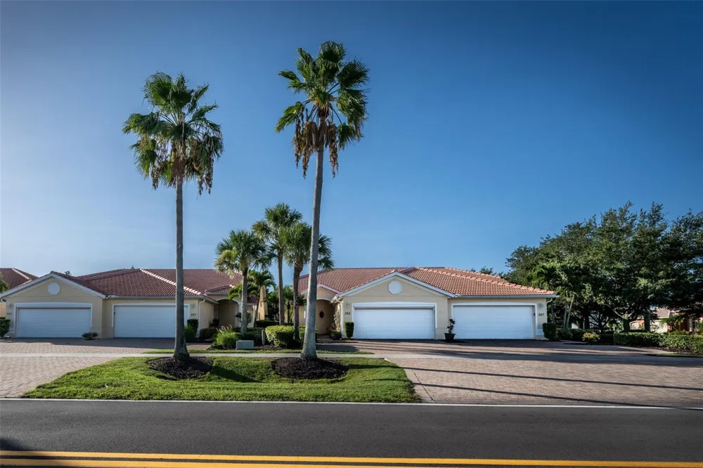 327 MONACO DRIVE #12 Punta Gorda, FL 33950