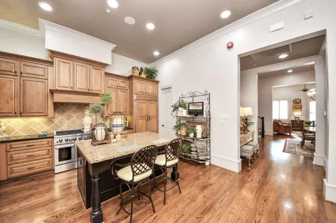 1406 Lake Pointe Parkway