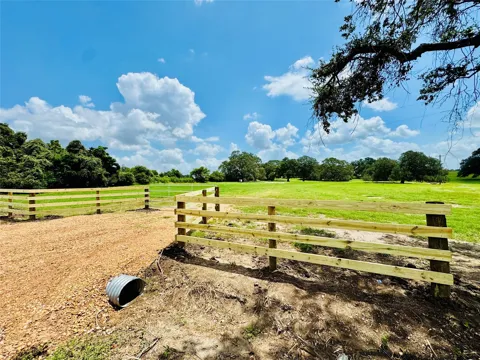 427 Knezek Road