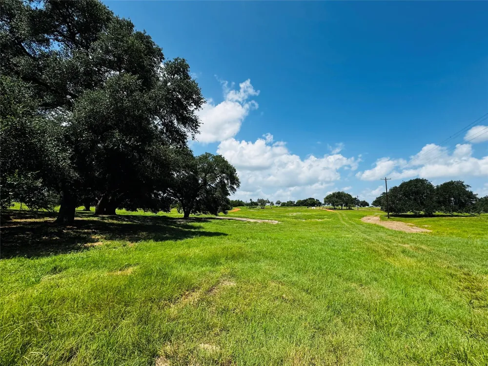 427 Knezek Road Flatonia, TX 78941