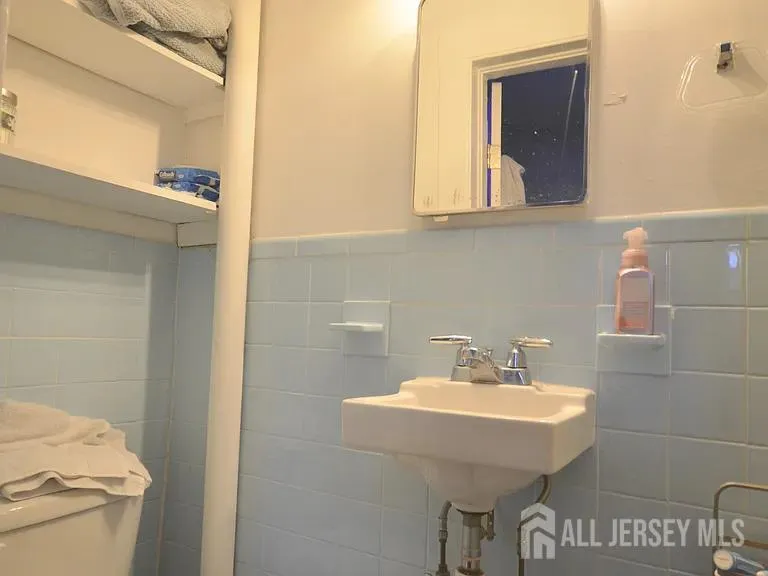405 Washington Avenue #1 Dunellen, NJ 08812