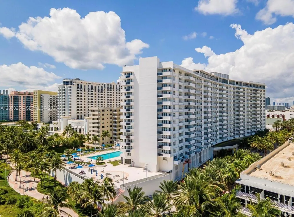 100 Lincoln Rd #602 Miami Beach, FL 33139