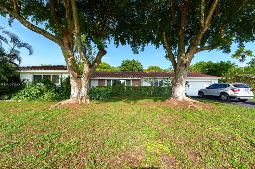 740 Ridgewood Ln Plantation, FL 33317