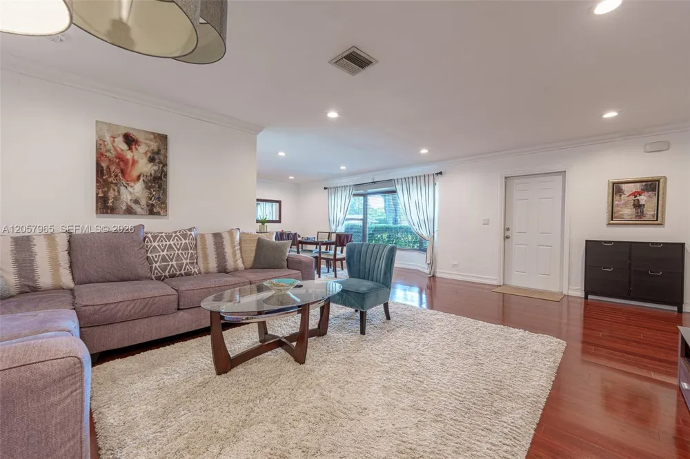 740 Ridgewood Ln Plantation, FL 33317