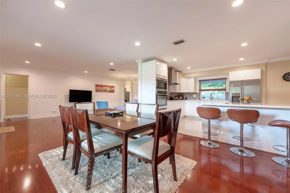 740 Ridgewood Ln Plantation, FL 33317