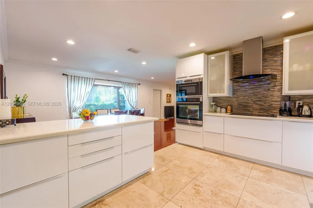 740 Ridgewood Ln Plantation, FL 33317