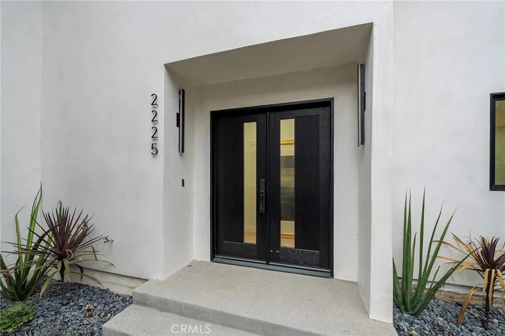2225 Shoredale Los Angeles, CA 90031