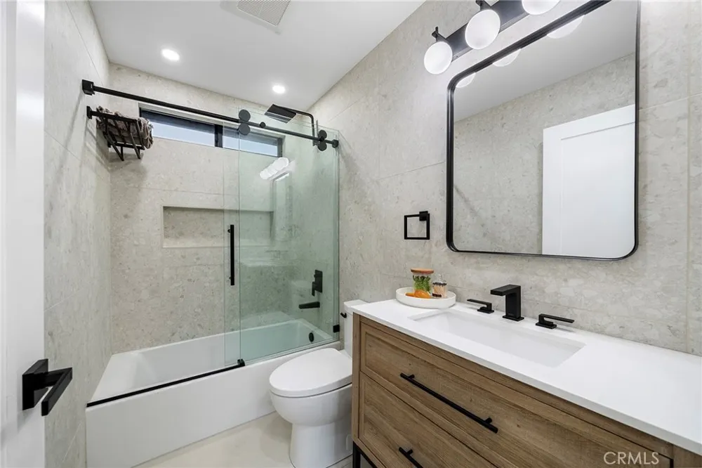 2225 Shoredale Los Angeles, CA 90031