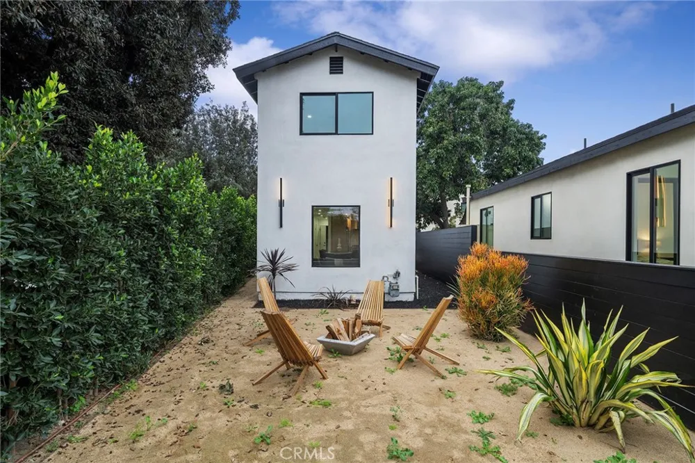 2225 Shoredale Los Angeles, CA 90031
