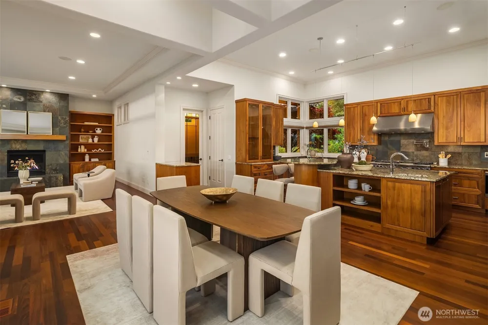 3052 NE Harrison Street Issaquah, WA 98029