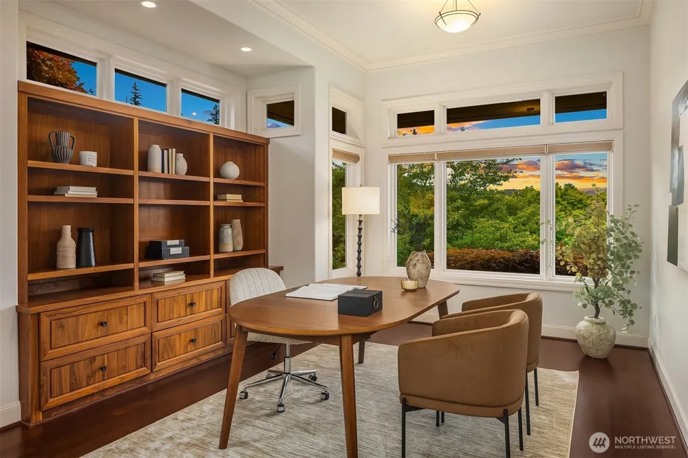3052 NE Harrison Street Issaquah, WA 98029