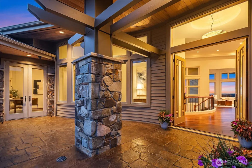 3052 NE Harrison Street Issaquah, WA 98029