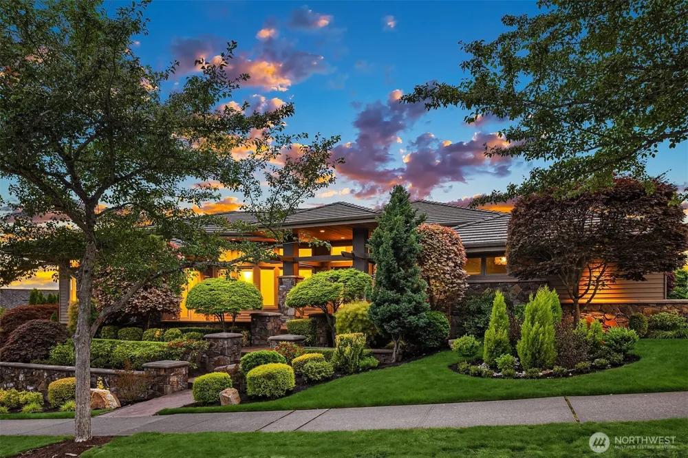 3052 NE Harrison Street Issaquah, WA 98029
