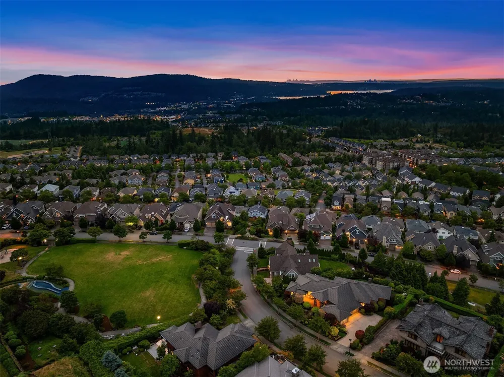 3052 NE Harrison Street Issaquah, WA 98029