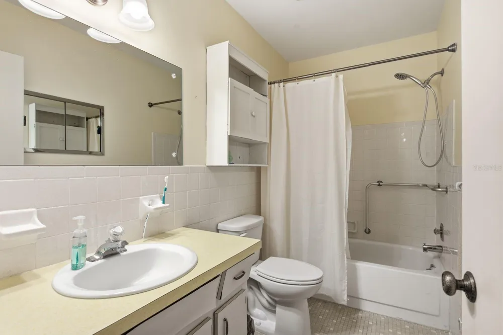 2440 WORLD PARKWAY BOULEVARD #34 Clearwater, FL 33763