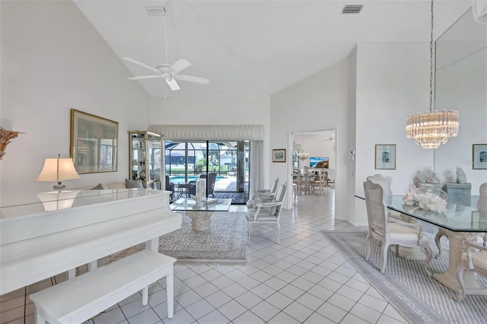103 INLETS BOULEVARD #103 Nokomis, FL 34275