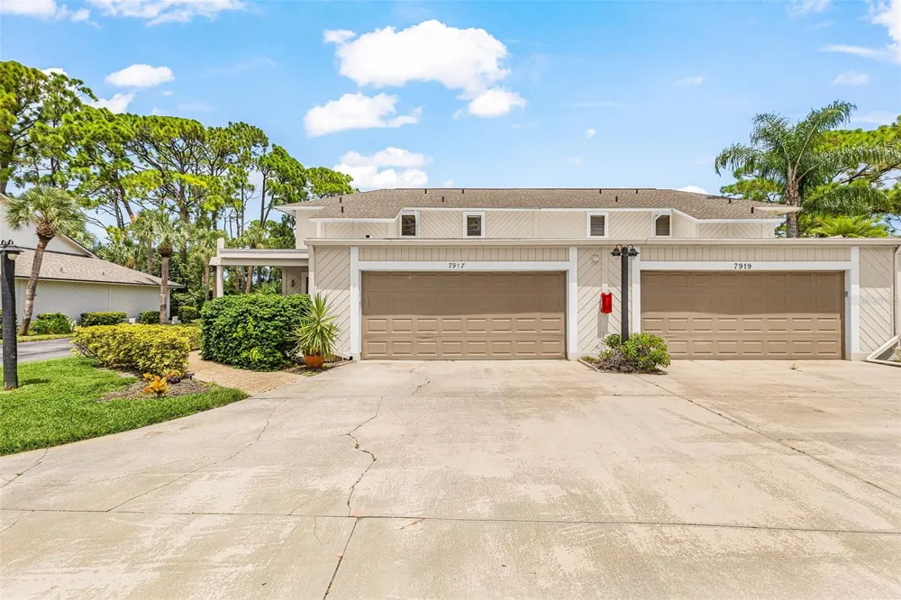 7917 PINEGROVE COURT #1 Sarasota, FL 34238