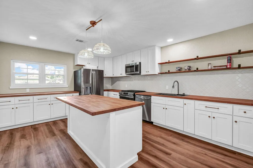 5438 Novak Court Danbury, TX 77534