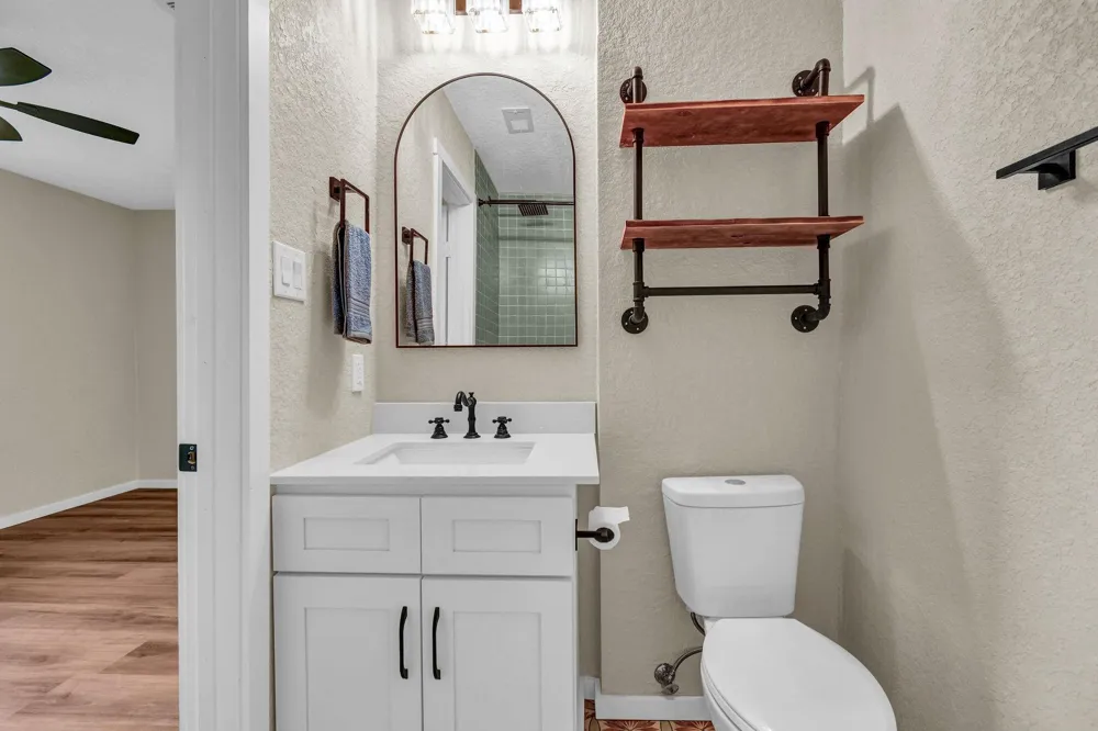 5438 Novak Court Danbury, TX 77534