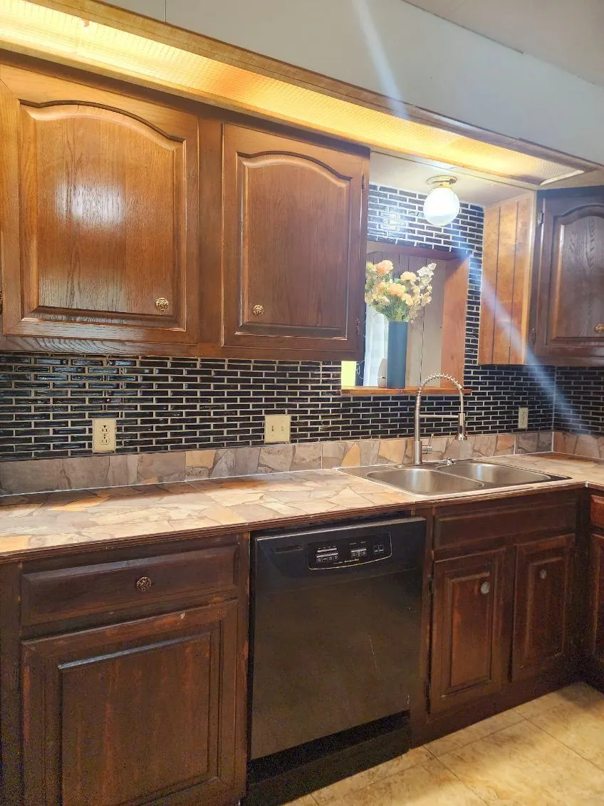 465 Pecan Onalaska, TX 77360