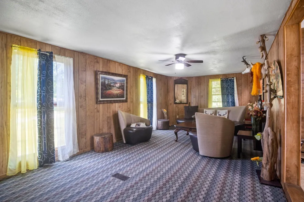 465 Pecan Onalaska, TX 77360