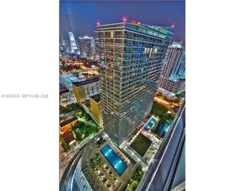 1111 SW 1 AV #1414-N