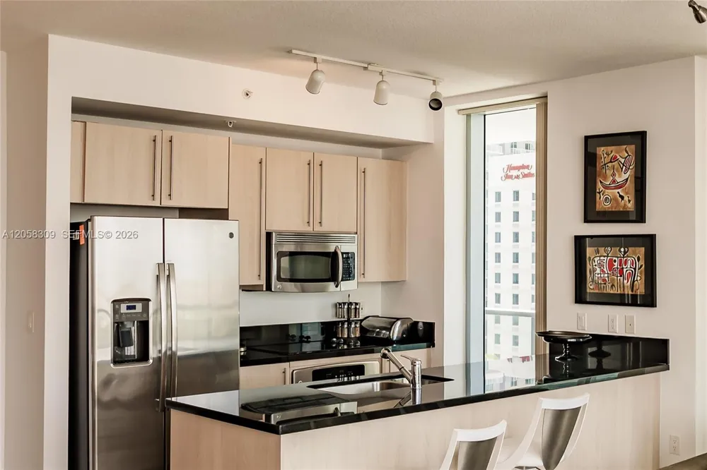 1111 SW 1 AV #1414-N Miami, FL 33130