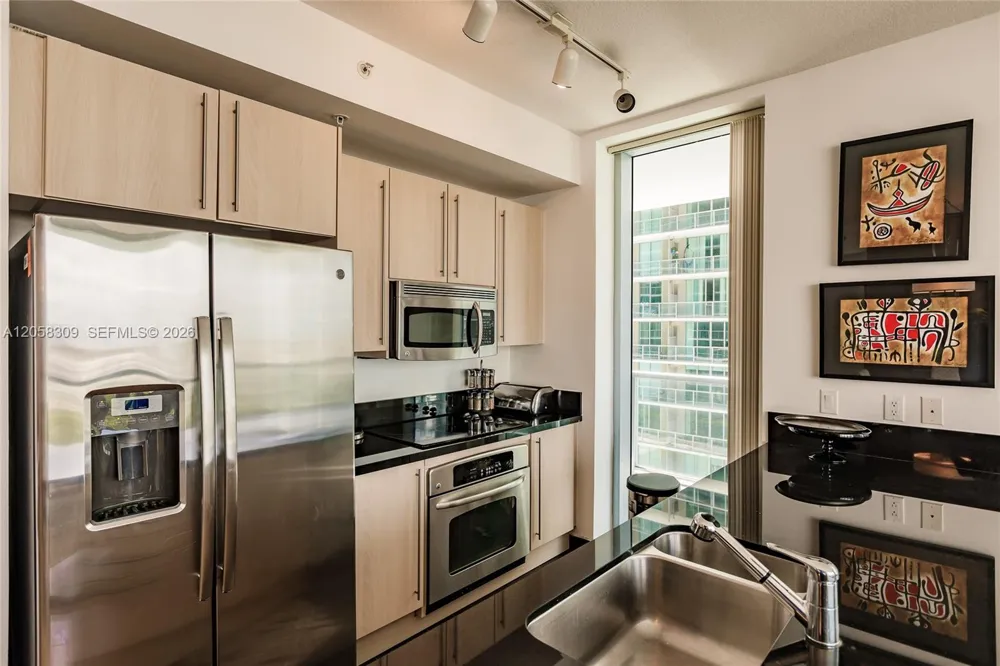1111 SW 1 AV #1414-N Miami, FL 33130