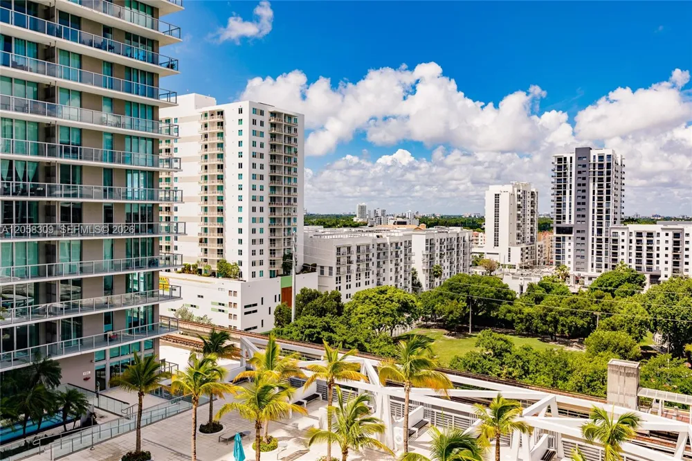 1111 SW 1 AV #1414-N Miami, FL 33130