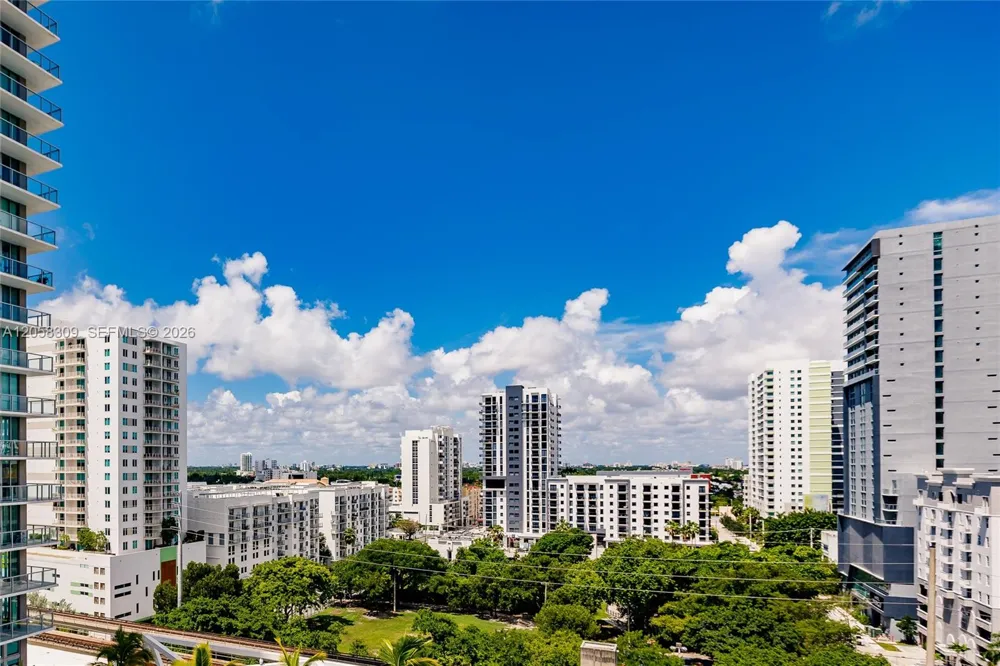 1111 SW 1 AV #1414-N Miami, FL 33130