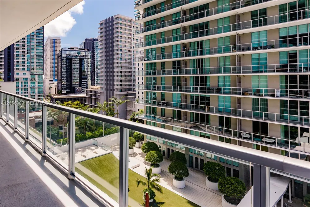 1111 SW 1 AV #1414-N Miami, FL 33130