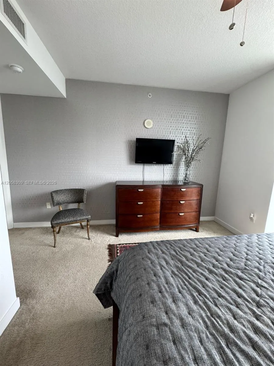 1111 SW 1 AV #1414-N Miami, FL 33130